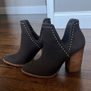 Steve Madden grey booties